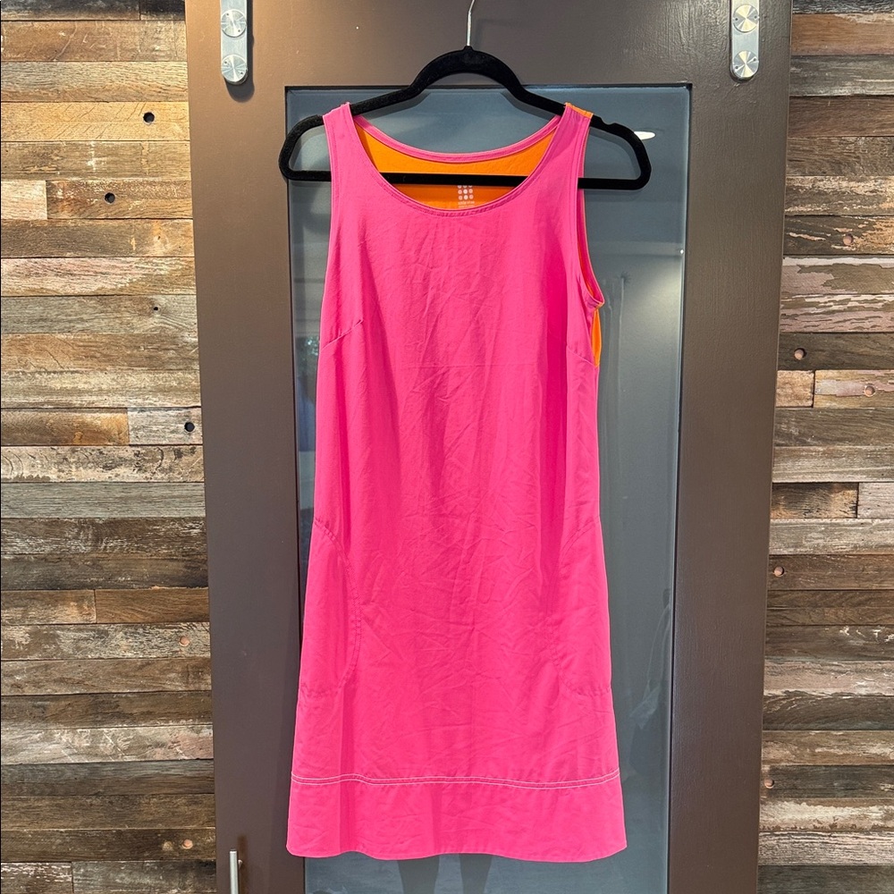 Title Nine Vibrant Orange and Pink Apparel
